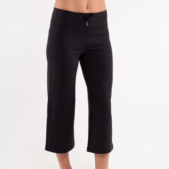 lululemon relaxed fit crop